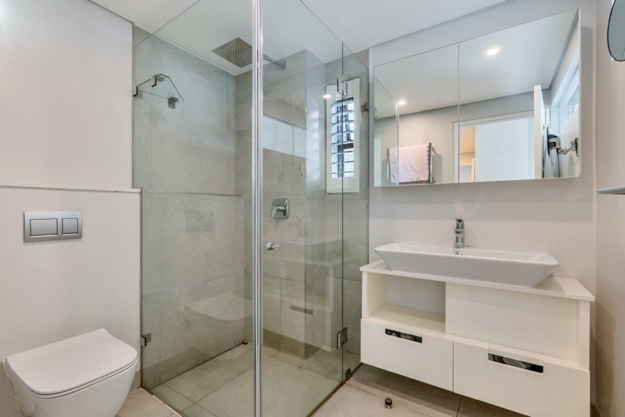 2 Bedroom Property for Sale in Sea Point Western Cape